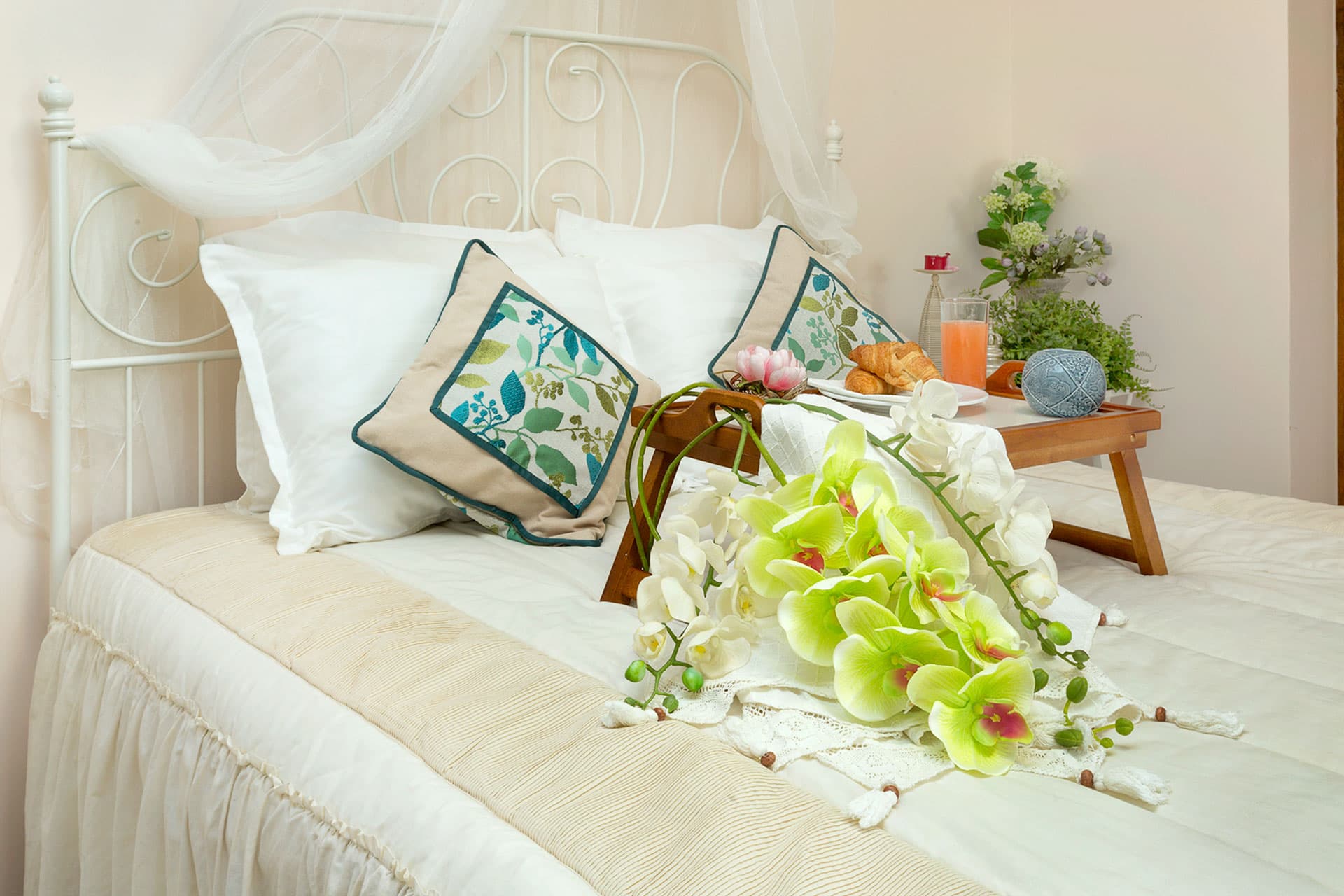 A welcoming guest room at Ovech Resort Complex